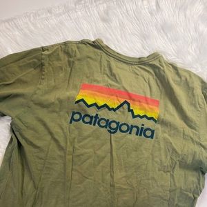 Patagonia tee ✨